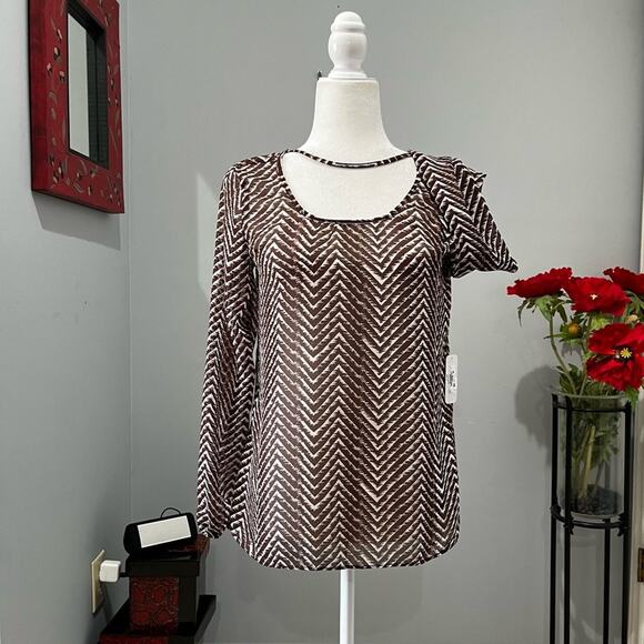 NEW Charming Charlie Longline Flutter Chevron Stripe Two Tone Choker Blouse NWT - Picture 2 of 16